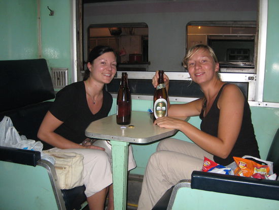 darauf muessen wir erstmal eins trinken