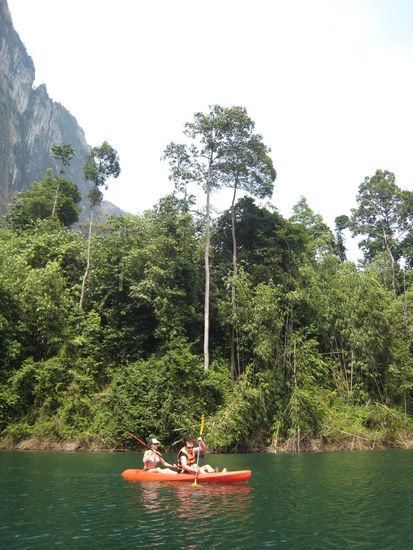 doch nachdem die steuer- und paddelfrage geklaert war war der paddelausflug gerettet