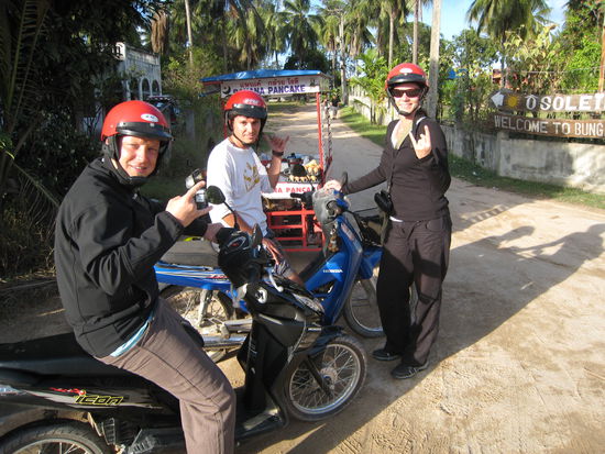 Die coolsten Mopedfahrer auf ganz Koh Samui
