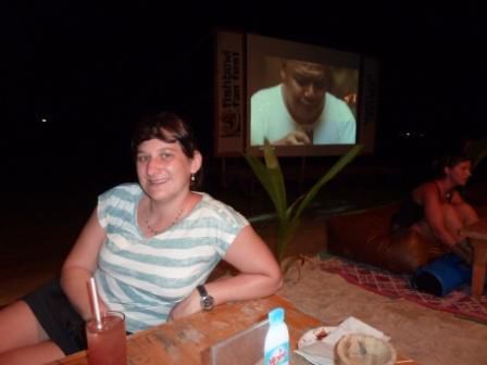 Koh Tao - Strandbar mit Fußball-WM (und Werbung in der Halbzeit ...)