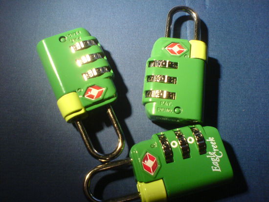 ...die Farbe heisst übrigens "Cactus" *ggg*