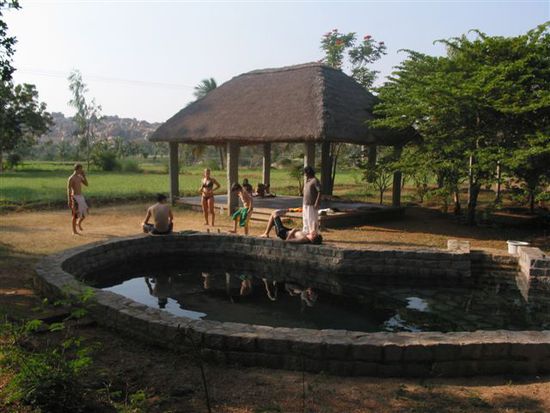 Pool mit frischem Grundwasser