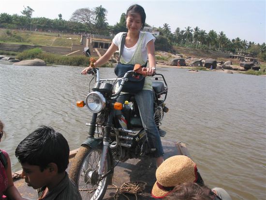 Überwasserung mit Moped? - Kein Problem!