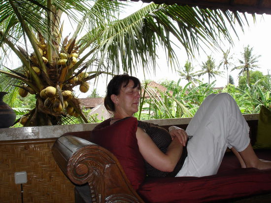 neee wie unangenehm - ein Wohnzimmer mitten im Gruenen