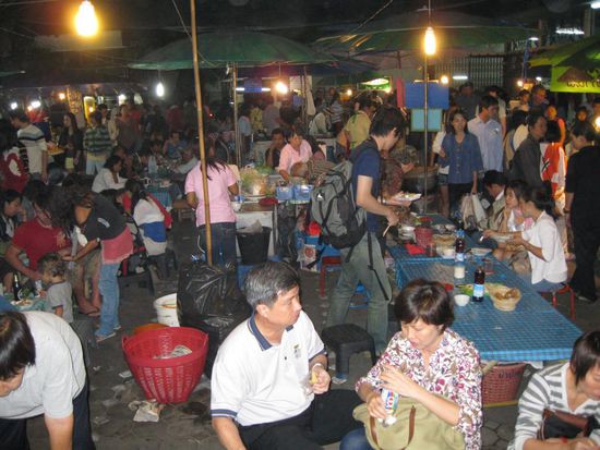 Getuemmel in der Fressgasse
