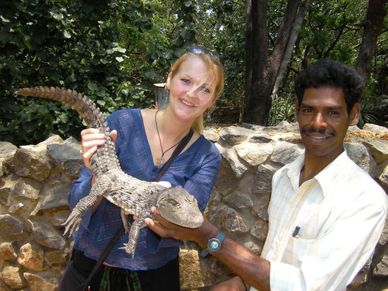 Seht euch dieses glueckliche Lachen an.
