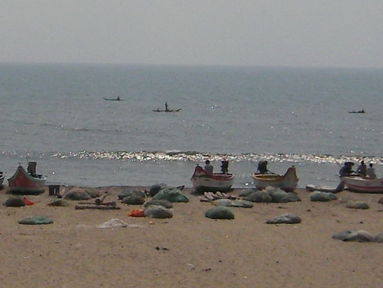 Fischerboote am Strand von Mamallapuram