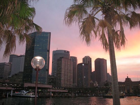 Sonnenuntergang über der Skyline von Sydney