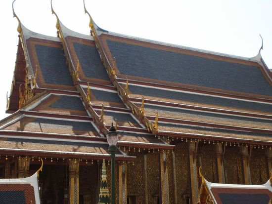 Wat^^
(Wat bedeutet uebrigens Tempel)
