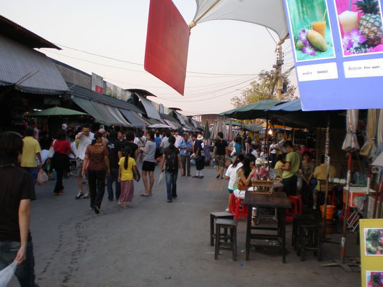 Weekend - Market