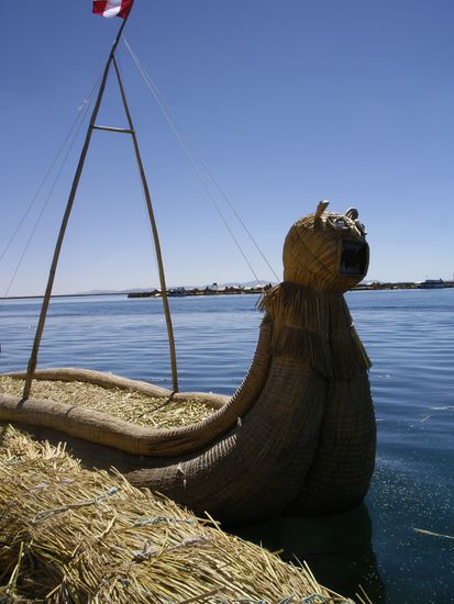 Im Bauch dieses Boot befinden sich etwa 1000 Pet-Flaschen !
