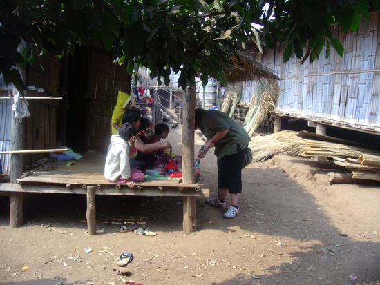 wir unterstützen . . .