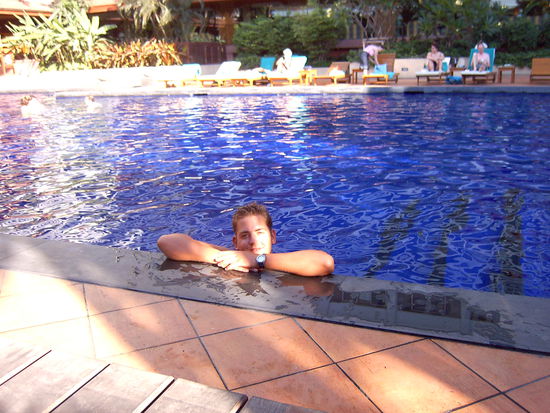 schöner großer Pool