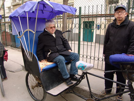 Rainer in der Rikscha