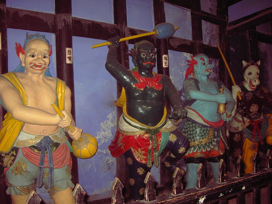 in der Geisterstadt Fengdu