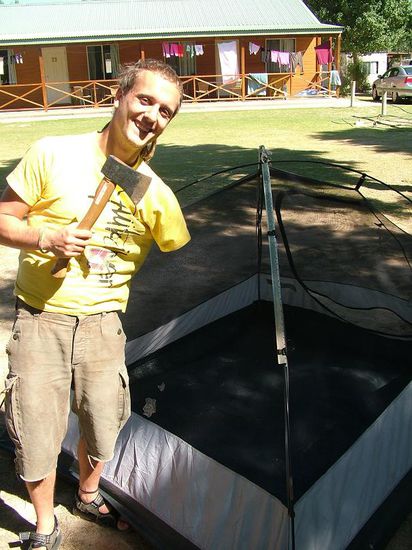 immerhin das Zelt steht