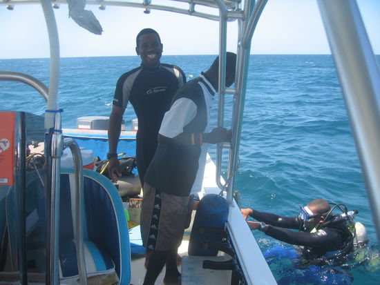 Adrian Blackman auf seinem Tauchboot June.