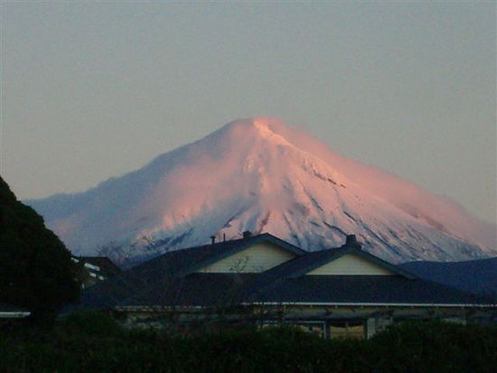 Sonnenuntergang Mt. Egmont
von unserem Stellplatz aus gesehen