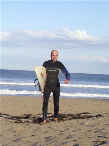 Floris momentane Lieblingsbeschaeftigung:
surfen!