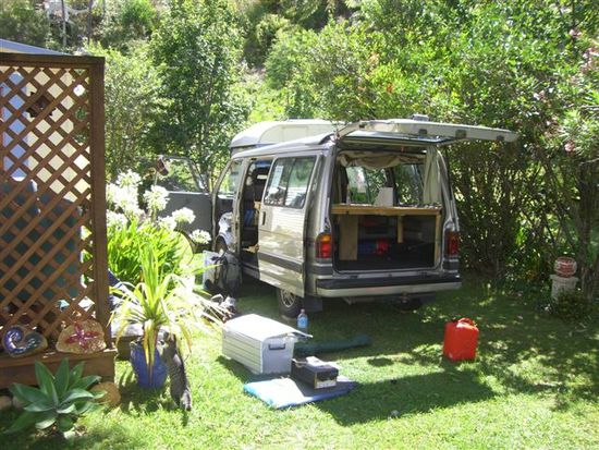 Der Bongo wird noch mal frisch gemacht, bevor es nach Auckland zum Verkauf geht.