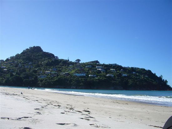 Pauanui Beach mit Blick auf den Mt. Paku