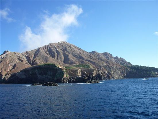 Blick auf White Island von der Rueckseite