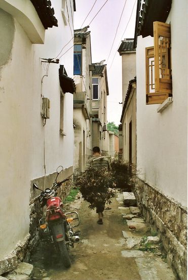 gut, die Fenster sind zwar neu, aber der Rest war wirklich alt!