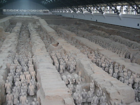 endlich Chinesen, die ordentlich Schlange stehen können