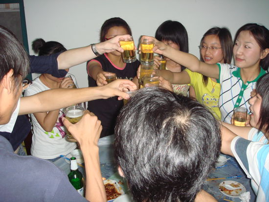 Ganbei - leere das Glas!