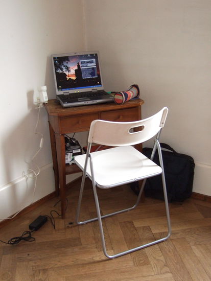 kleiner Arbeitsplatz...werde ja eh nicht viel studieren *grins*