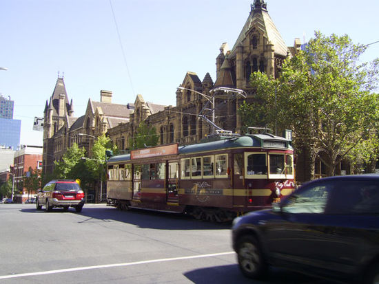 Die "Circle Tram" transportiert lauffaule Touristen kostenlos durch die Innenstadt