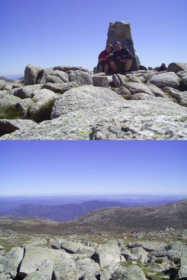 Auf dem Gipfel des höchsten Berges Australiens (2228 Meter!)