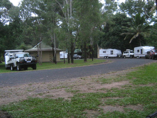 Die Restareas in den Tropen gleichen eher Campingplaetzen...