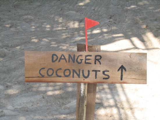 be carefull
diese schilder finden sich oeffter am strand