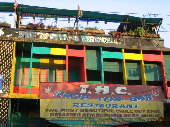 super chillig
man sitzt oper air auf dem dach