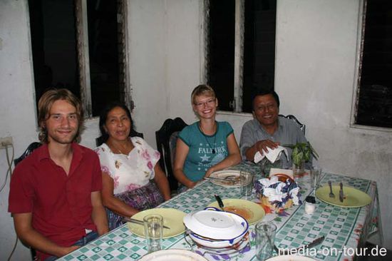 Während unseres Sprachschulaufenthalts in San Pedro leben wir in einer Mayafamilie bei Paulina und Francisco