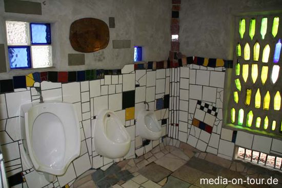 Hundertwasser-Toilette: Man findet sie auch in Neuseeland