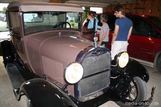 Ein 1929 Ford - Der gehört unseren Gasteltern, die uns spontan auf einen Abend und eine Nacht im Haus einladen