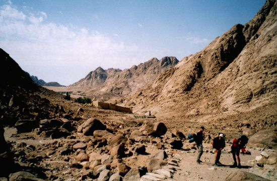 Am Katharinenkloster (hinten im Bild).
