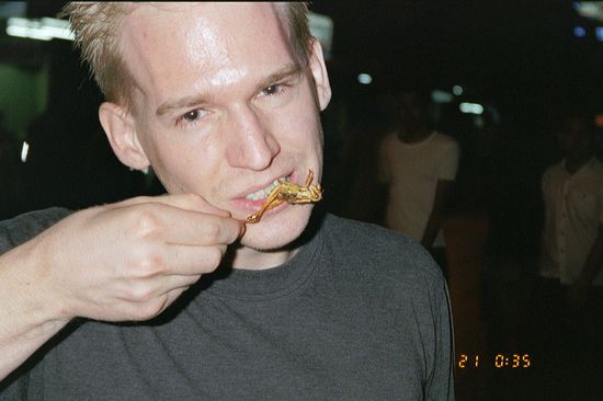 Und nicht vergessen, vorher die Beine auszureißen!