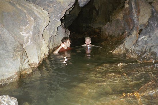 Unsere UNGLAUBLICH gefährliche Höhlendurchquerung