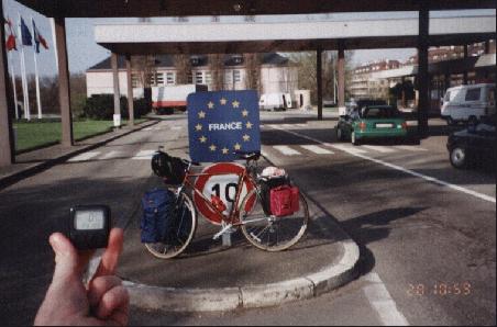 Am Grenzübergang Kehl-Straßburg.