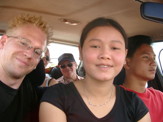 Ein Beifahrersitz für zwei im Share-Taxi nach Thailand.