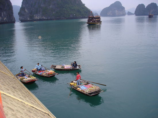 Madame, you "wanna" bye something..., und wie immer "no thank you" (heute schon das ... Mal)