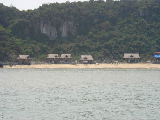 ganz links aussen ist unser Bungalow