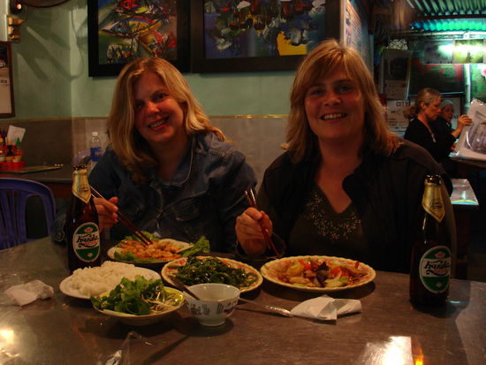 nach einer Dusche und mit  dem leckeren Essen gehts es schnell wieder...