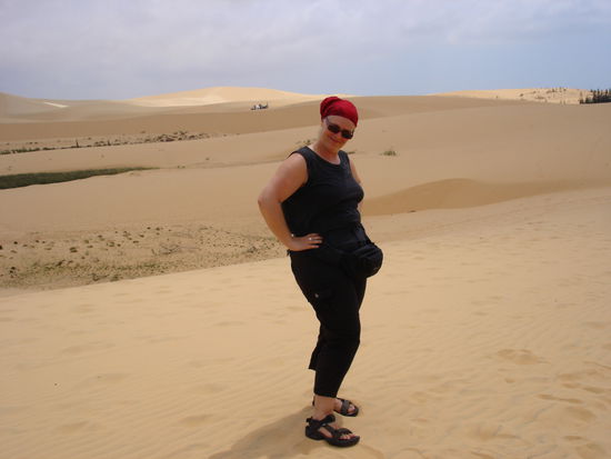 Kerstin auf der grossen Sandduene...