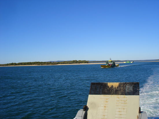mit der Faehre nur 15 min bis Fraser Island