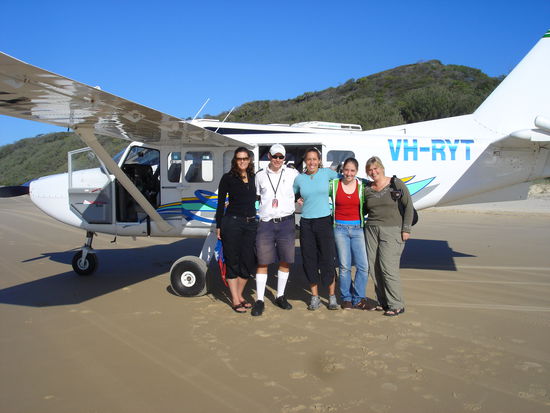 ...die Frauentruppe mit dem Pilot...
