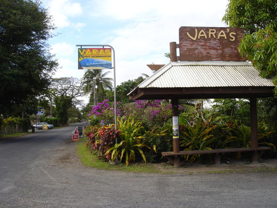Hauptstrasse in Muri Beach